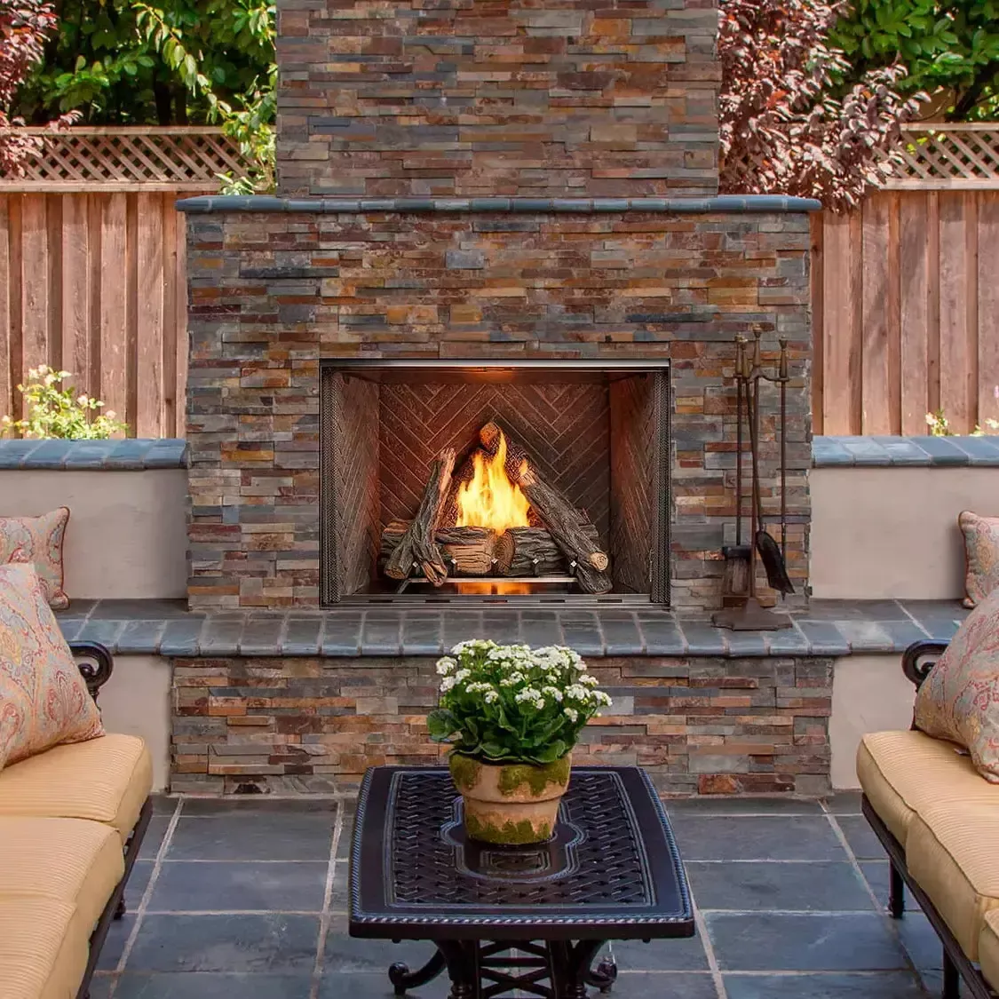 Majestic Courtyard 36" Outdoor Gas Fireplace | 55,000 BTU | IntelliFire Ignition | ODCOUG-36NR